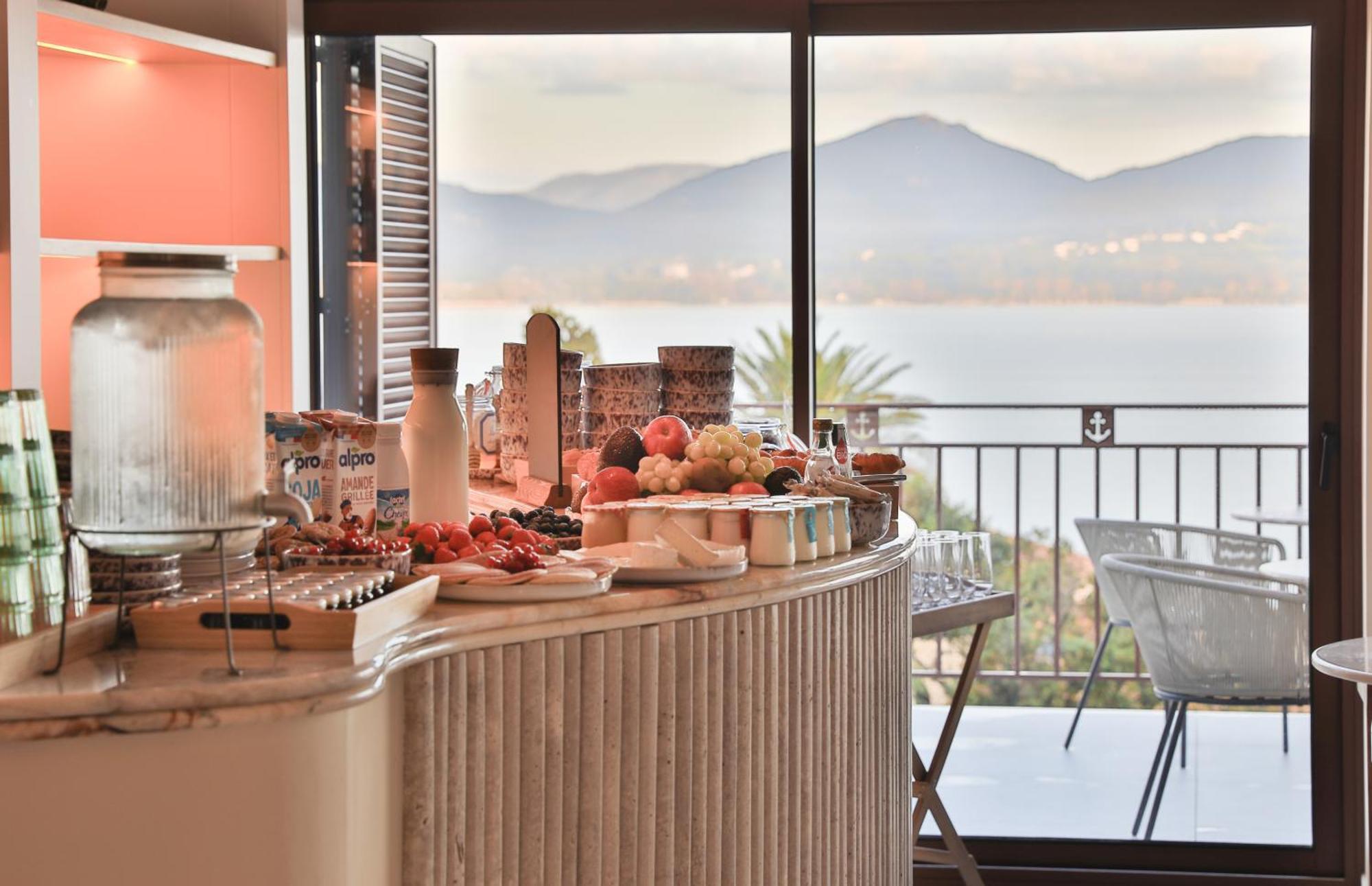 Tinah Saint-Tropez Hotel Ngoại thất bức ảnh