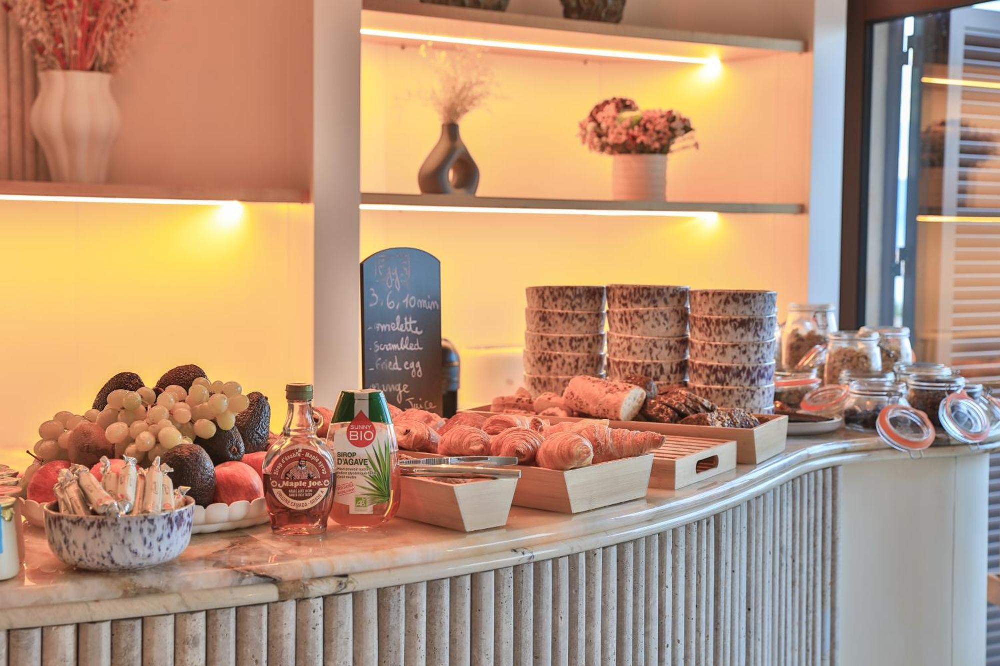 Tinah Saint-Tropez Hotel Ngoại thất bức ảnh