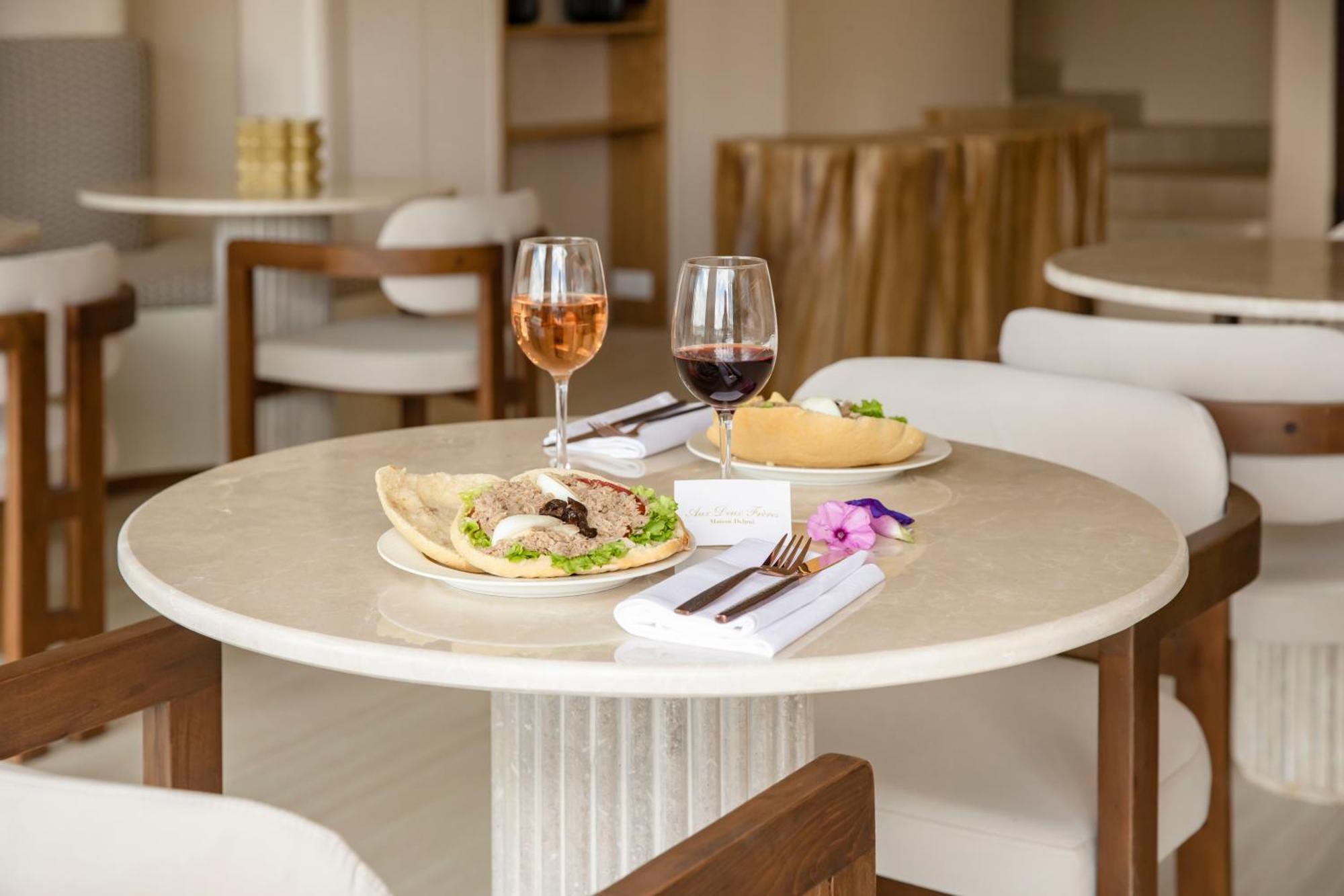 Tinah Saint-Tropez Hotel Ngoại thất bức ảnh