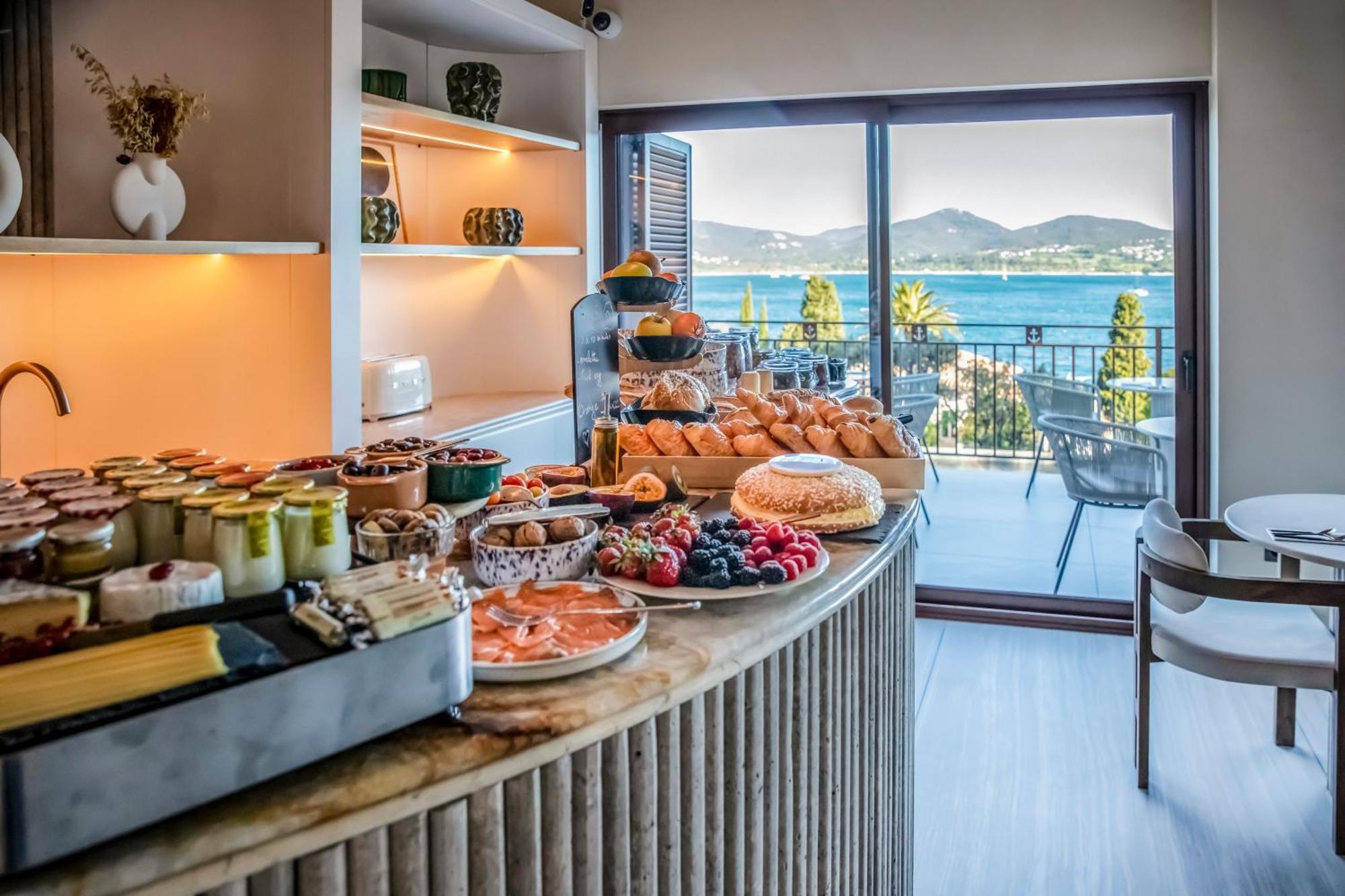 Tinah Saint-Tropez Hotel Ngoại thất bức ảnh