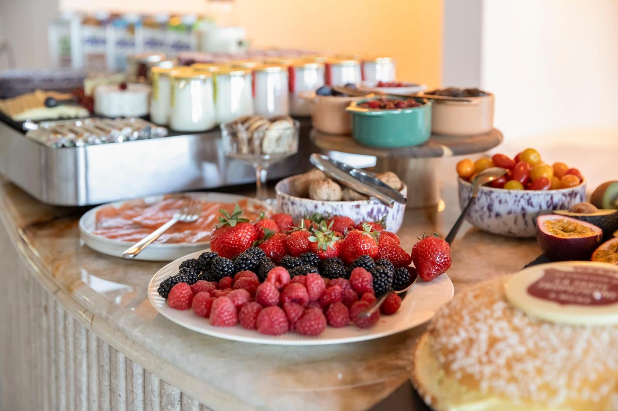 Tinah Saint-Tropez Hotel Ngoại thất bức ảnh